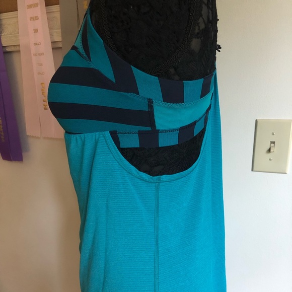 Lululemon tank - Picture 2 of 3